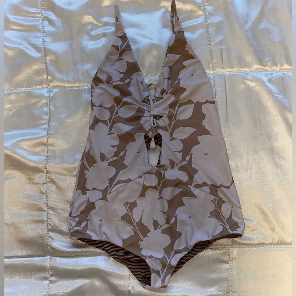 Acacia Kokomo South Pacific